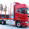 riiko-scania-r650-puutavara-auto