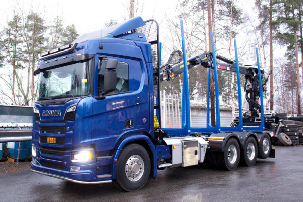 riiko-scania-r730-loglift