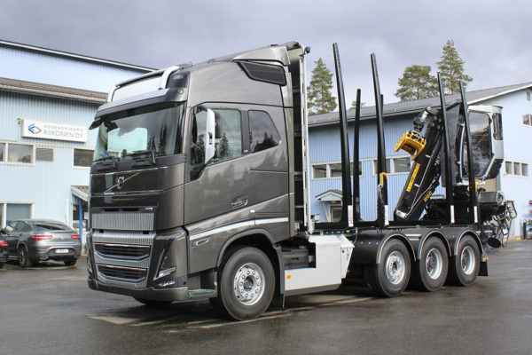 riiko-volvo-fh16-paallirakenteet