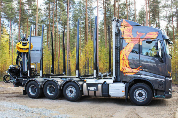 riiko-volvo-fh16-paallirakenteet13