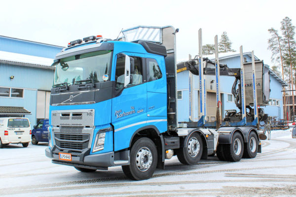 volvo-fh16-650-riiko-puutavara-auto1