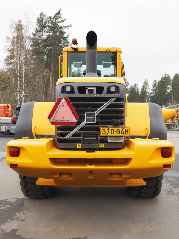 L110E-Volvo2