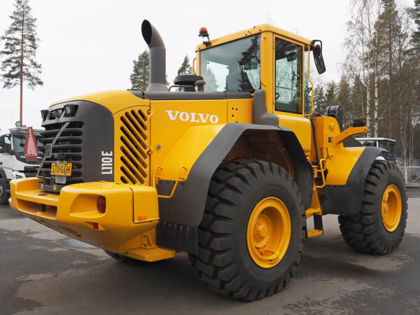L110E-Volvo3