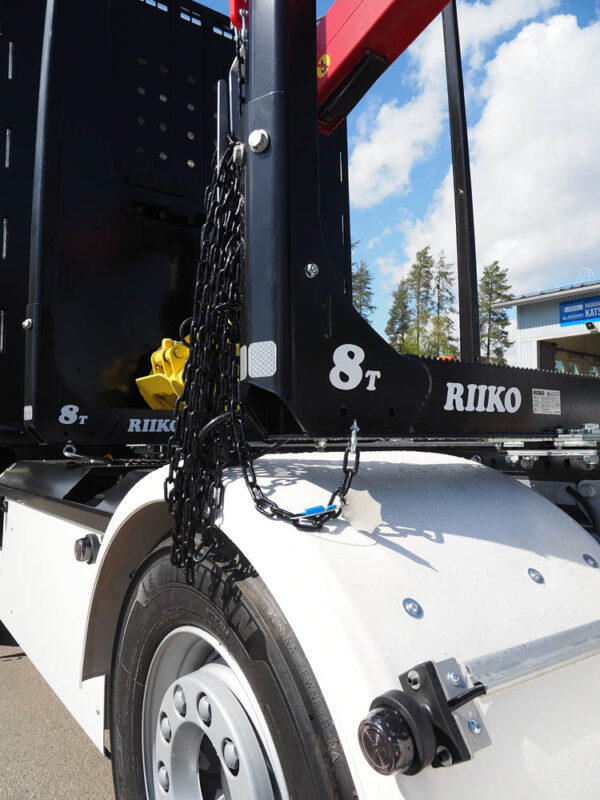 riiko-volvo-loglift16