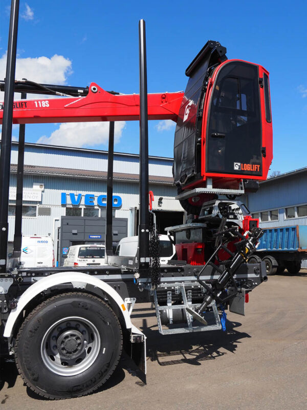 riiko-volvo-loglift19