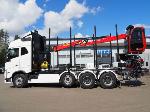 riiko-volvo-loglift2