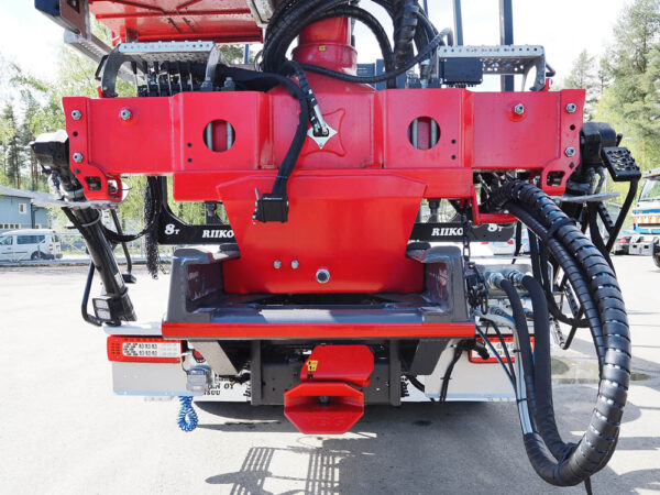 riiko-volvo-loglift24
