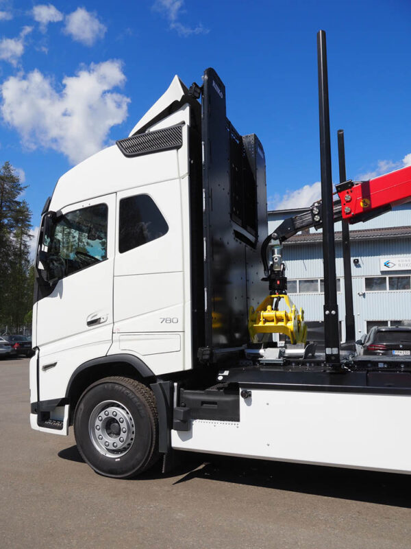 riiko-volvo-loglift31