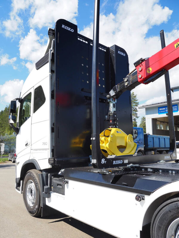 riiko-volvo-loglift6