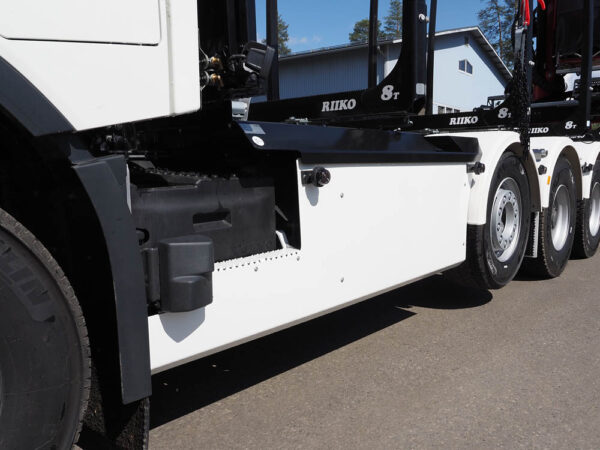 riiko-volvo-loglift8
